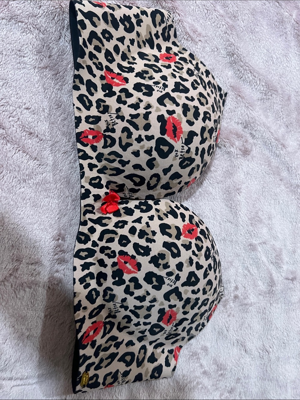 Betsey Johnson Strapless Beige Leopard Print Push-Up Bra with Red Lip Accents - Picture 1 of 9